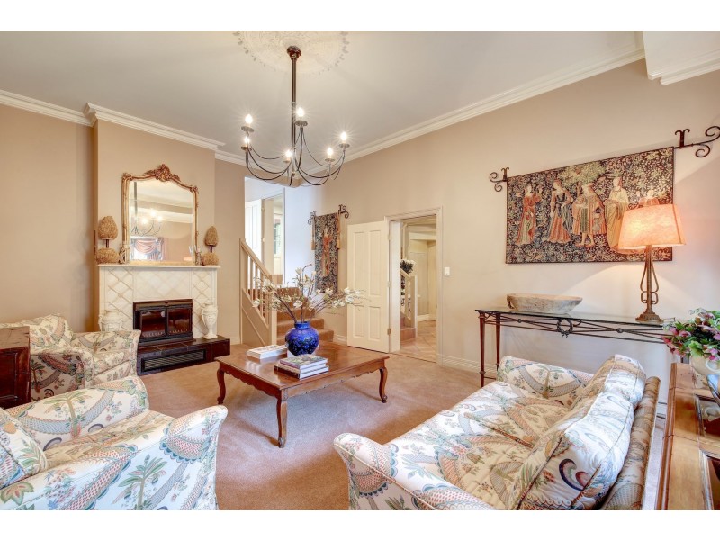 7 Sturt Valley Road, Stirling SA 5152