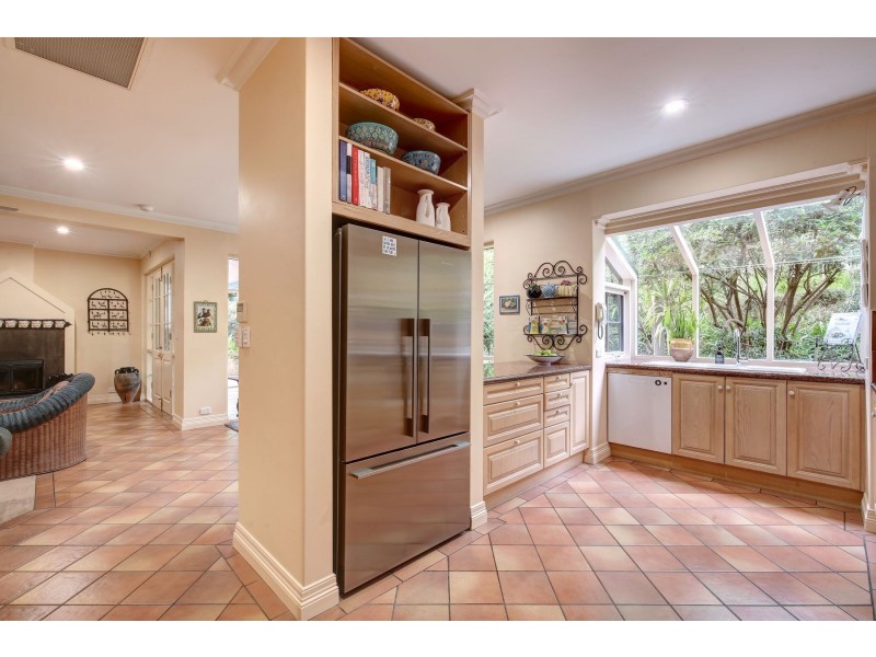 7 Sturt Valley Road, Stirling SA 5152