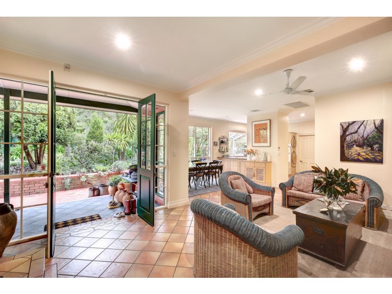 7 Sturt Valley Road, Stirling SA 5152