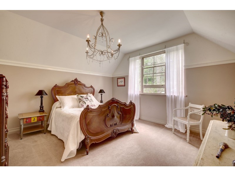 7 Sturt Valley Road, Stirling SA 5152