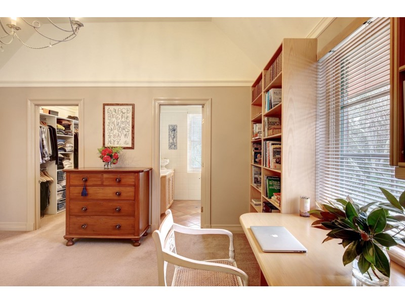 7 Sturt Valley Road, Stirling SA 5152