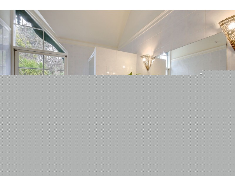 7 Sturt Valley Road, Stirling SA 5152