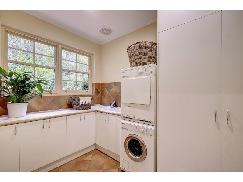 7 Sturt Valley Road, Stirling SA 5152