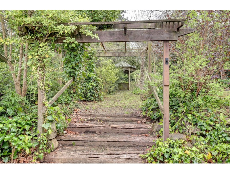 33 Braeside Road, Stirling SA 5152