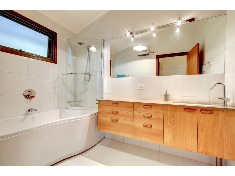 37 Highwood Grove, Upper Sturt SA 5156