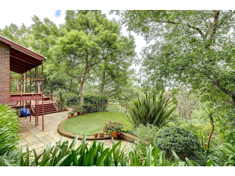 11 Summer Hill Drive, Crafers SA 5152