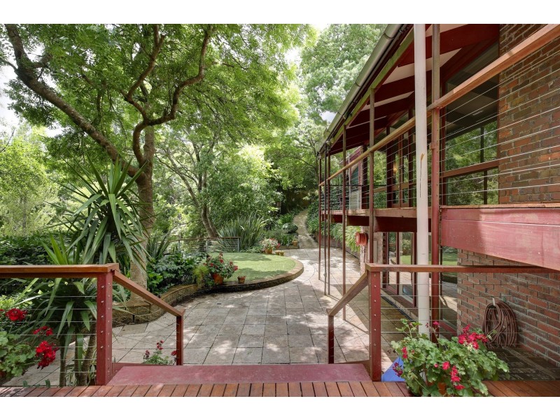 11 Summer Hill Drive, Crafers SA 5152