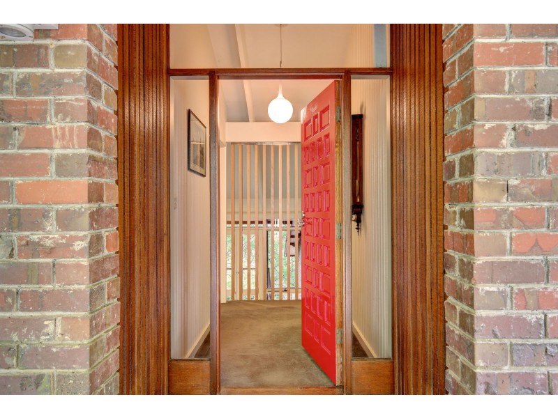 11 Summer Hill Drive, Crafers SA 5152