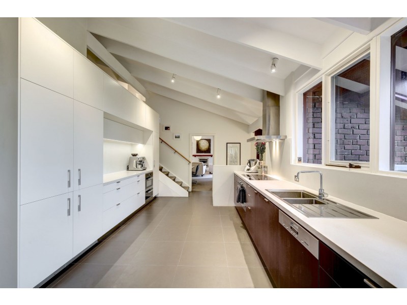 11 Summer Hill Drive, Crafers SA 5152