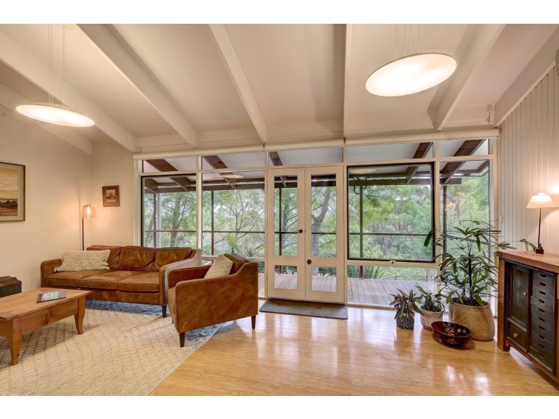 11 Summer Hill Drive, Crafers SA 5152