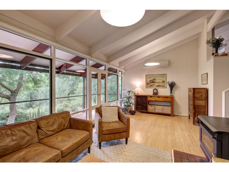 11 Summer Hill Drive, Crafers SA 5152