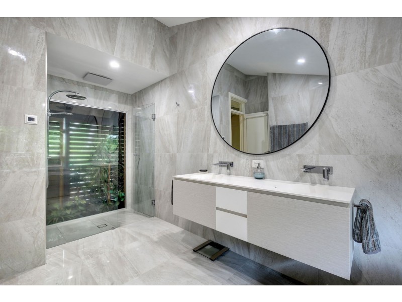 11 Summer Hill Drive, Crafers SA 5152