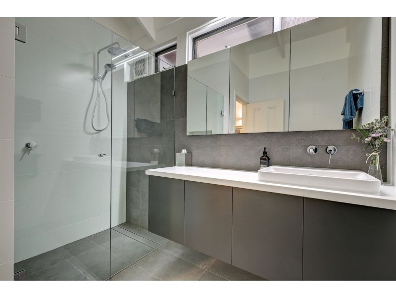 11 Summer Hill Drive, Crafers SA 5152