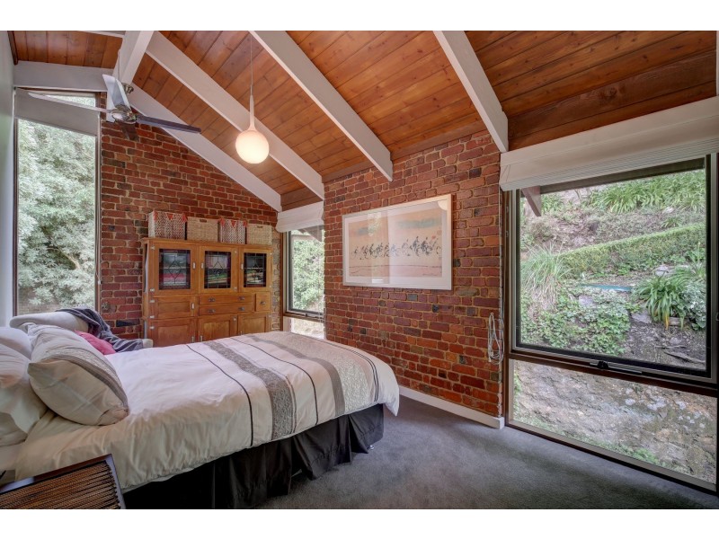 11 Summer Hill Drive, Crafers SA 5152