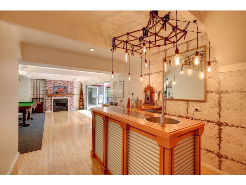 11 Summer Hill Drive, Crafers SA 5152