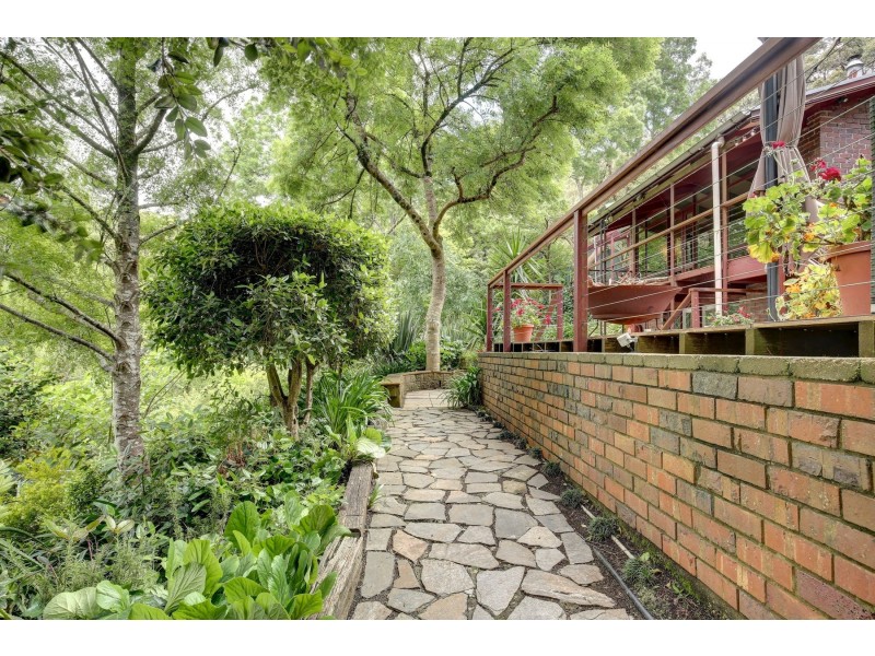 11 Summer Hill Drive, Crafers SA 5152