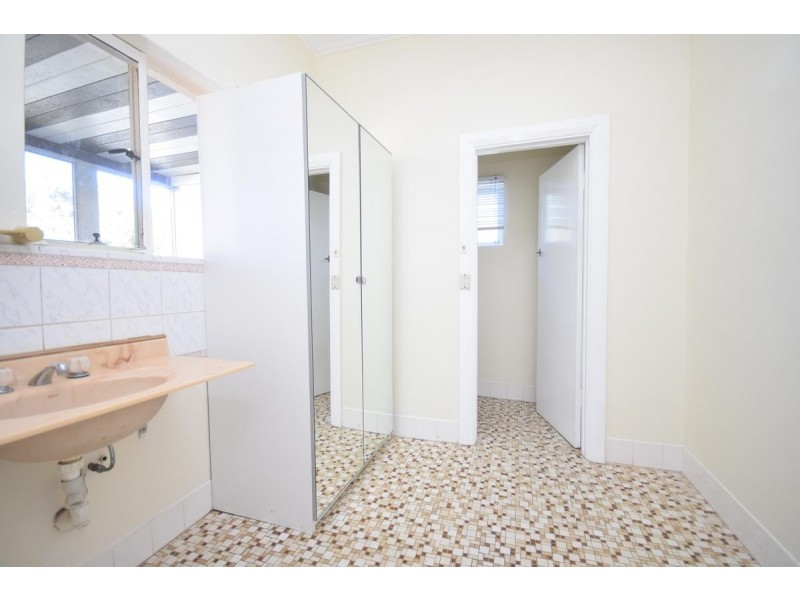 27 Fife Street, Woodville South SA 5011