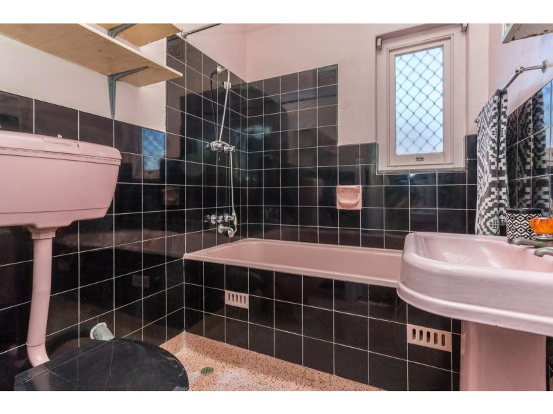 11 Westall Avenue, Flinders Park SA 5025