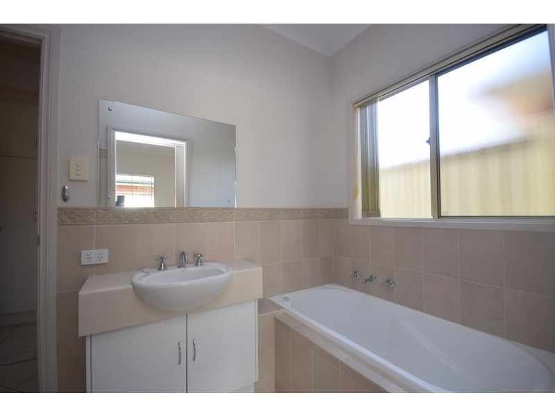 2/47 Green Avenue, Seaton SA 5023