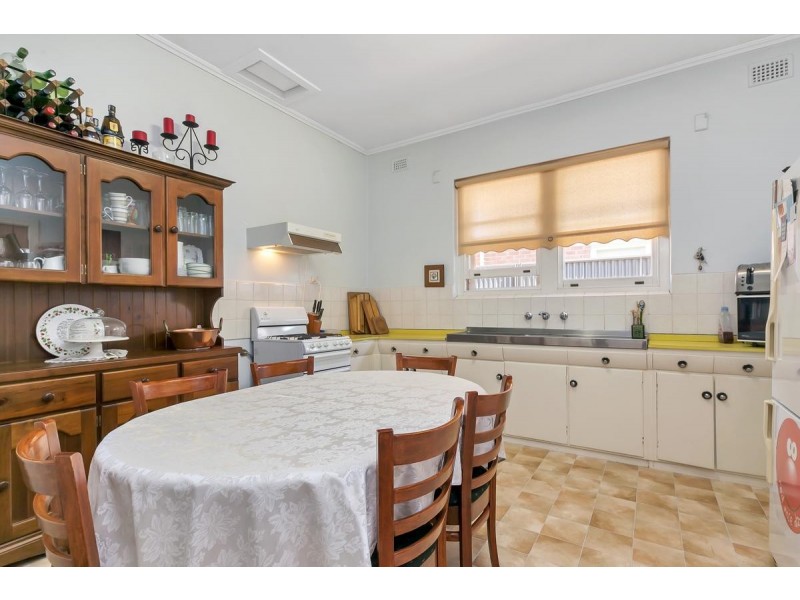 29 Flinders Parade, Flinders Park SA 5025