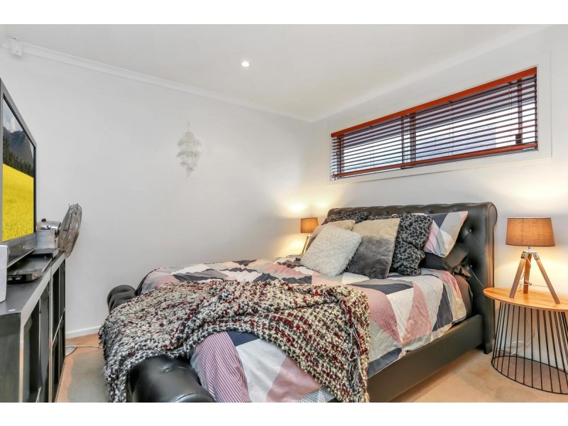 2/8 Swan Terrace, Ethelton SA 5015