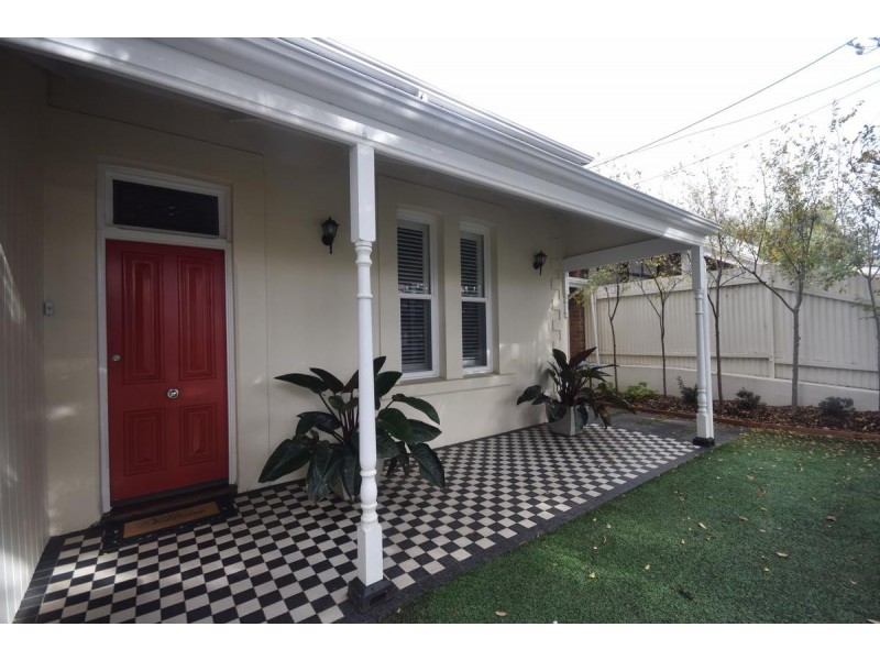 11 Jetty Street, Grange SA 5022