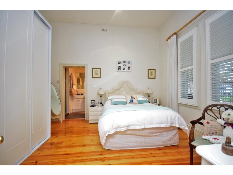 11 Jetty Street, Grange SA 5022