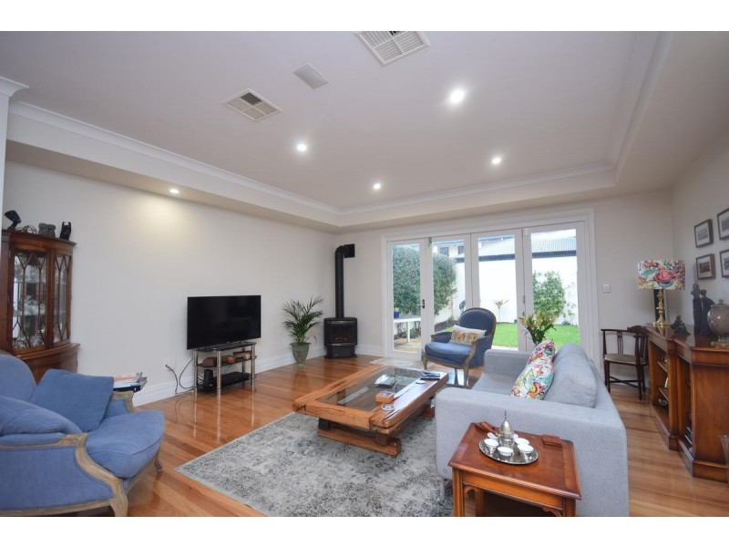 11 Jetty Street, Grange SA 5022
