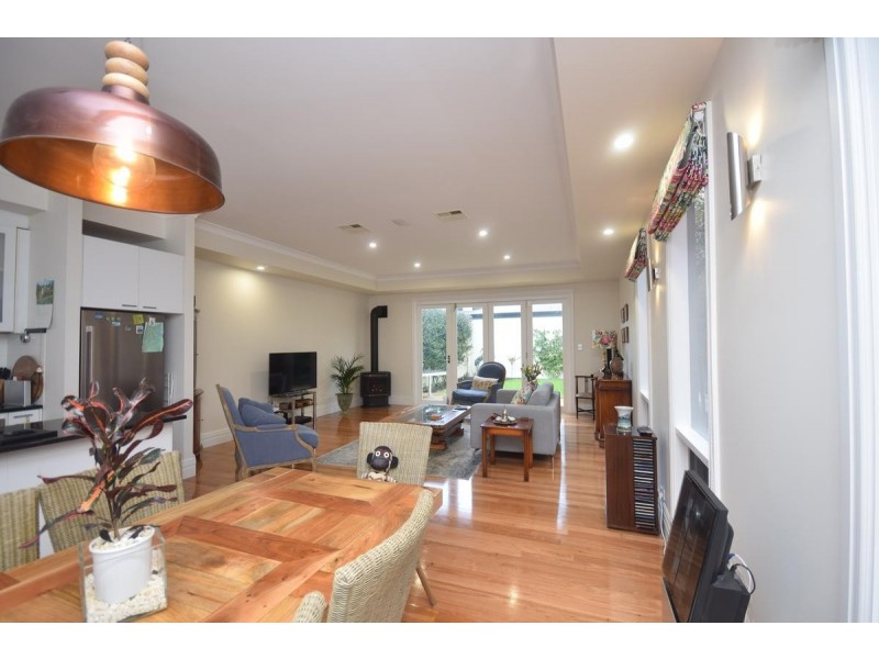 11 Jetty Street, Grange SA 5022