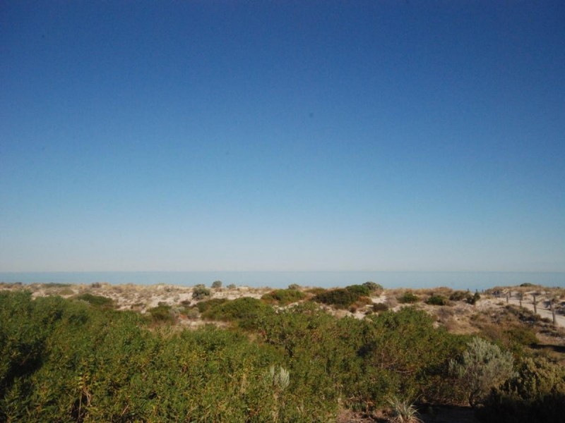 2/23 Seaview Road, West Beach SA 5024