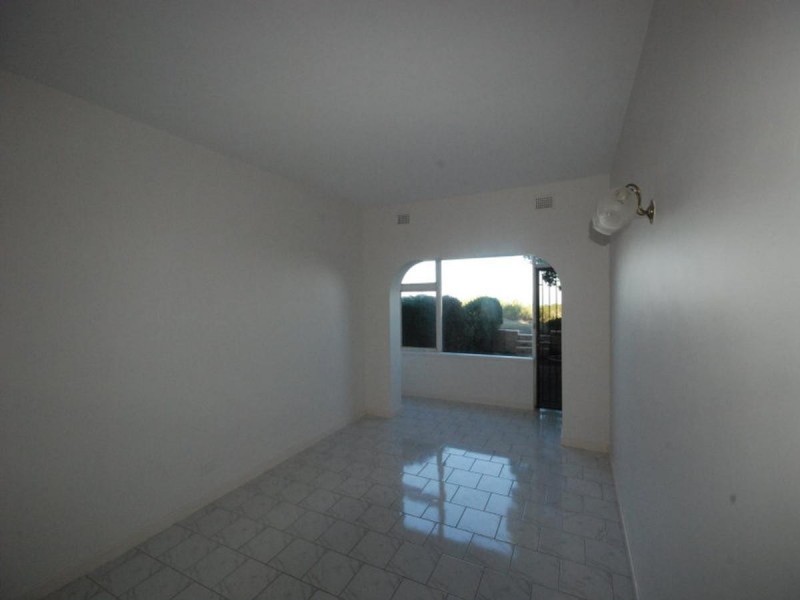 2/23 Seaview Road, West Beach SA 5024