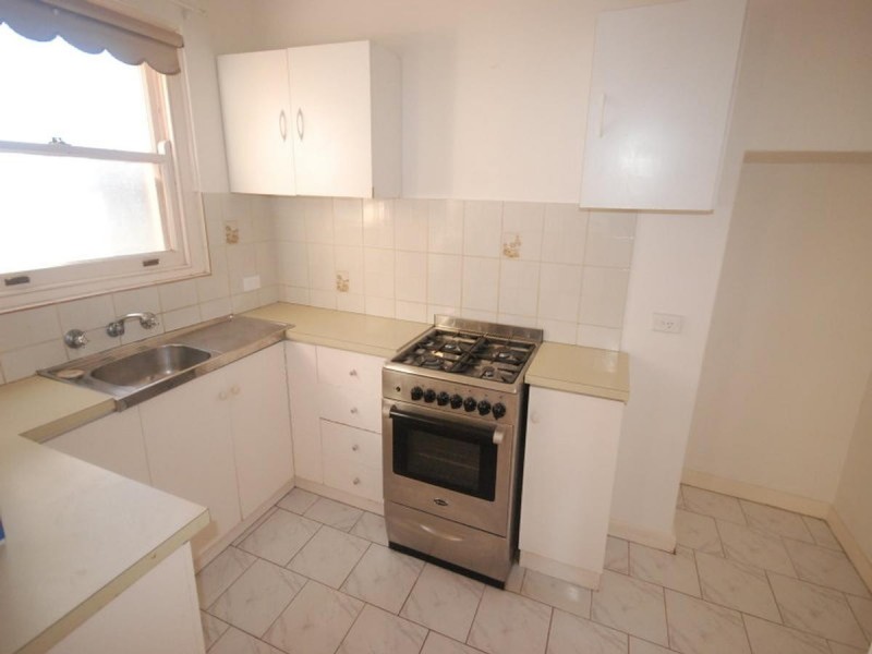 2/23 Seaview Road, West Beach SA 5024