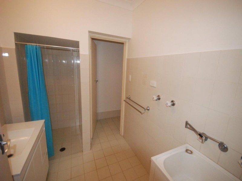 2/23 Seaview Road, West Beach SA 5024