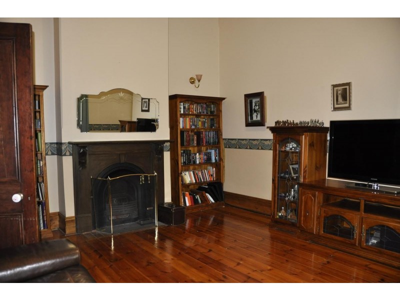 125 Port Road, Queenstown SA 5014