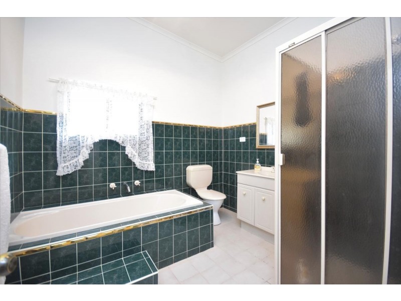 11a Martins Road, Seaton SA 5023
