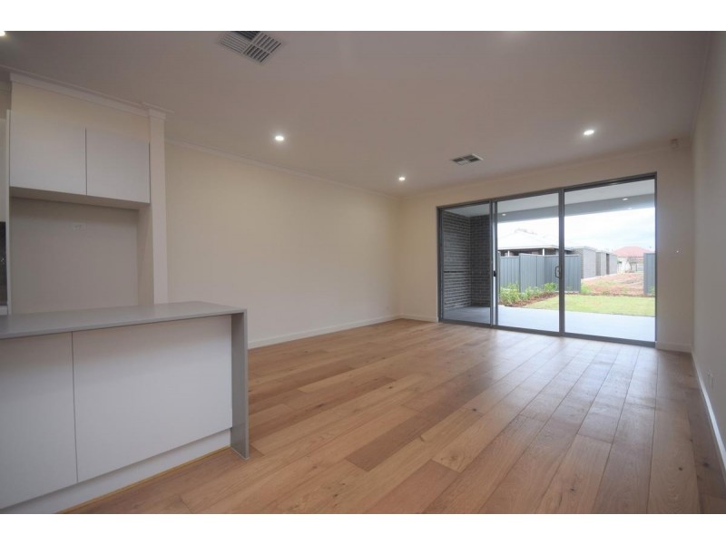 25 Raleigh Avenue, Flinders Park SA 5025
