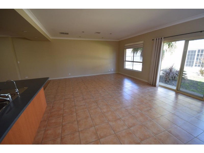 26 Hughes Avenue, Henley Beach SA 5022