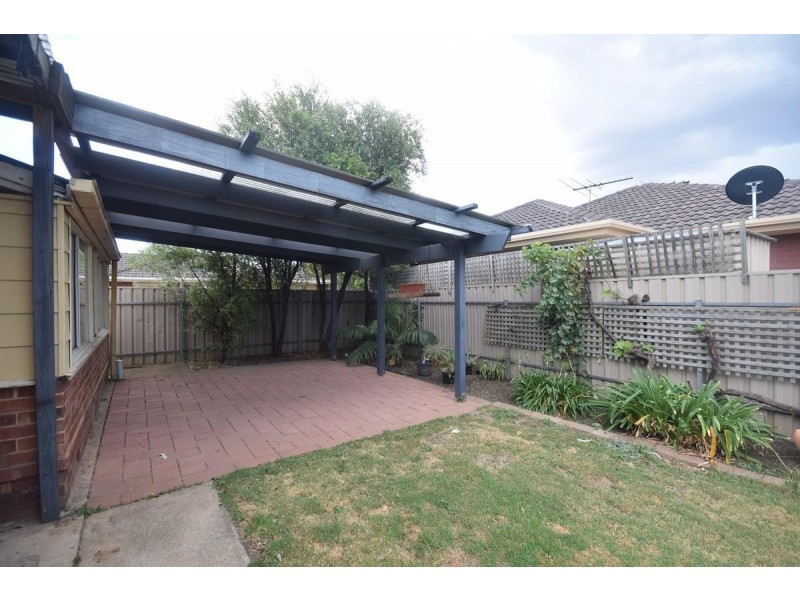 15 Broadford Crescent, Findon SA 5023