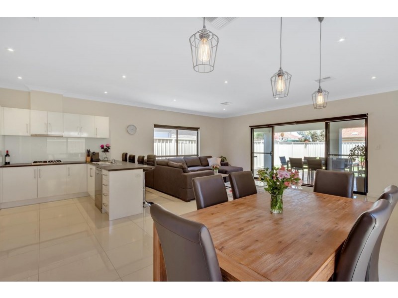 14B Mitchell Street East, Seaton SA 5023