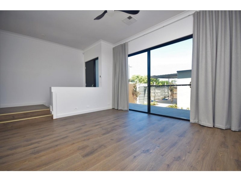 55 Troubridge Drive, West Lakes SA 5021