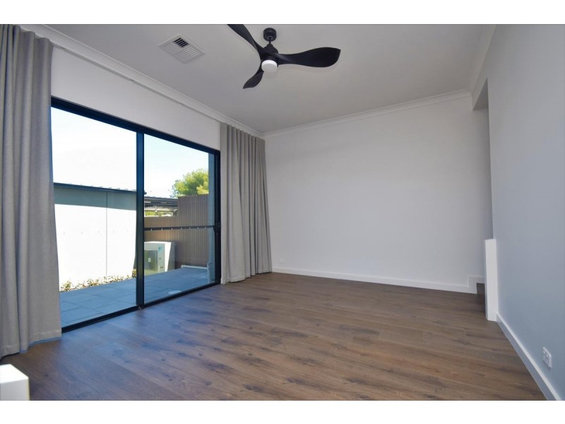 55 Troubridge Drive, West Lakes SA 5021