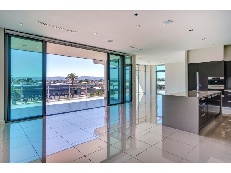 28/1 Burt Avenue, Findon SA 5023