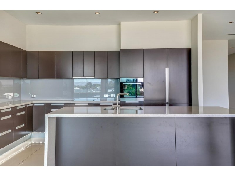 28/1 Burt Avenue, Findon SA 5023