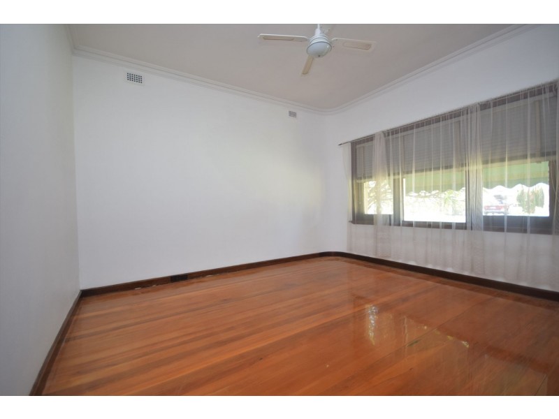 25 Glengarry Street, Woodville South SA 5011