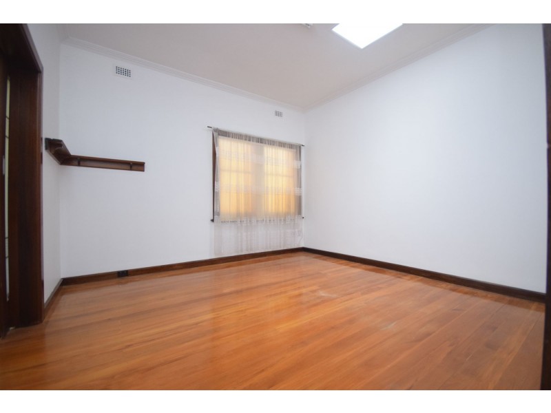 25 Glengarry Street, Woodville South SA 5011