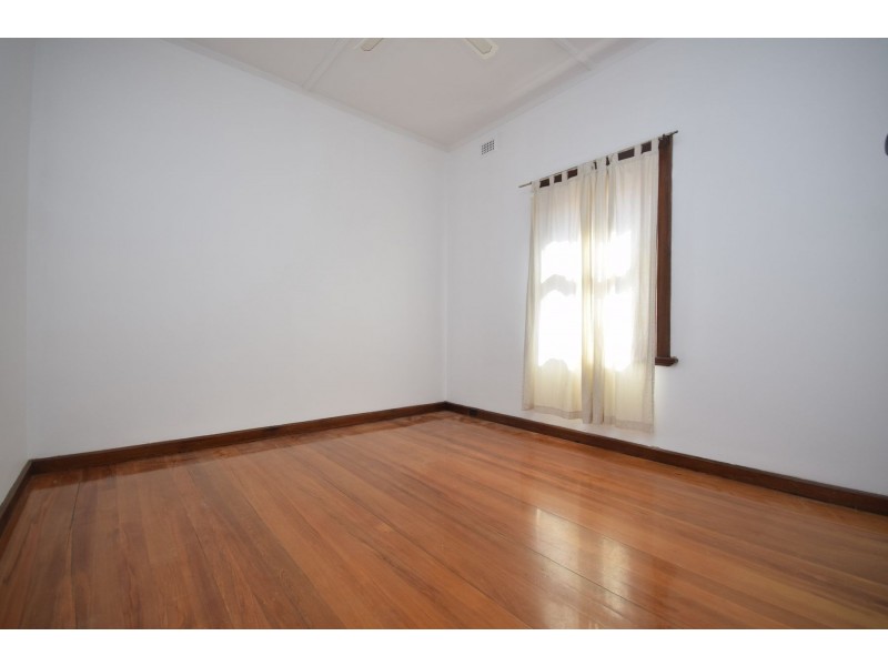 25 Glengarry Street, Woodville South SA 5011