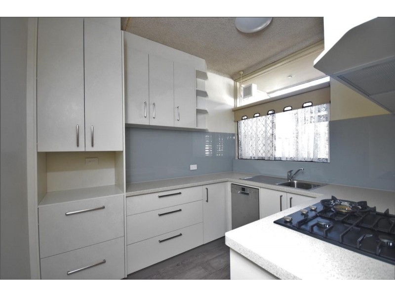 8/39 Lochside Drive, West Lakes SA 5021