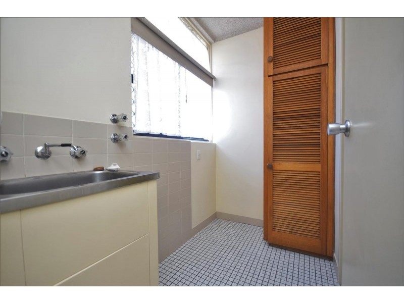 8/39 Lochside Drive, West Lakes SA 5021