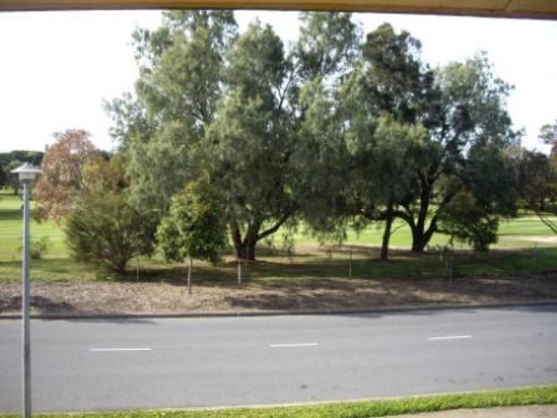 8/39 Lochside Drive, West Lakes SA 5021