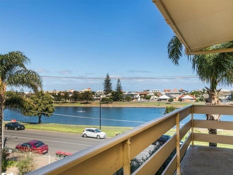 9/50 Adelphi Crescent, Glenelg North SA 5045